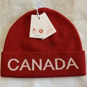 Lululemon Unisex Winter Hat Canada Logo New with Tags